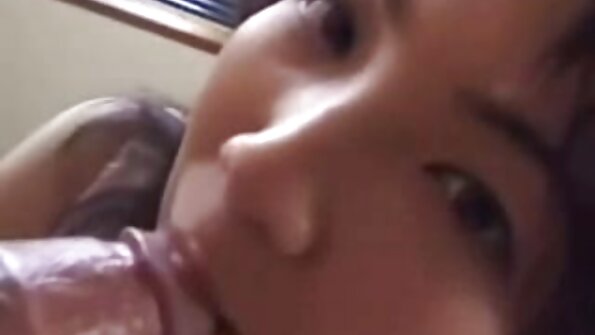 ポルノビデオは、小柄な女の子とセックスすることの利点を示しています 無料 女性 用 エロ 動画