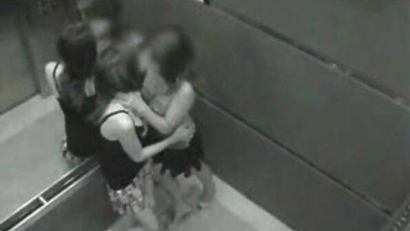 セクシーなホットな女の子は彼氏の顔に彼女の花でコックを取ります 女の子 用 av 動画