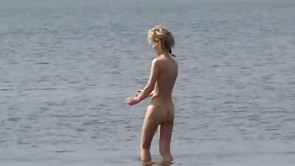 若いかわい子ちゃんの喜びは、裸のマッサージとアナルファックで構成されています 女性 向け セックス 動画